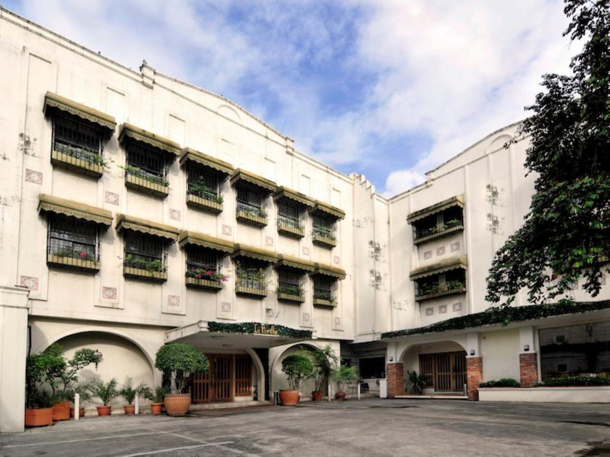 La Parilla Hotel Cabanatuan City Exterior foto